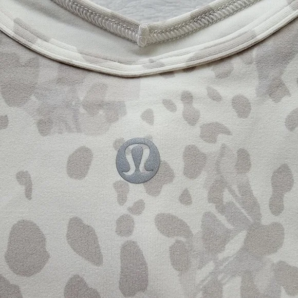 Lululemon Align Tee - Picture 5 of 7